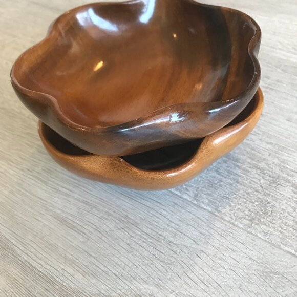 Monkey Pod Scallop Bowls Nut Dishes 2 Vintage Boho MCM Wood Flower - Picture 6 of 8
